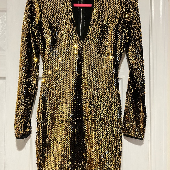 Gold sequin mini dress - Picture 5 of 6